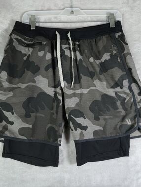 Vuori Stockton Shorts Mens Size M Medium Gray Camo Long Liner Drawstring 6”
